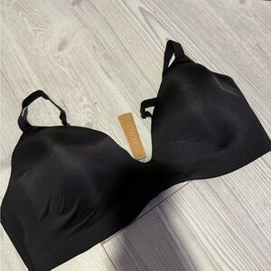 SKIMS Black Seamless Bra